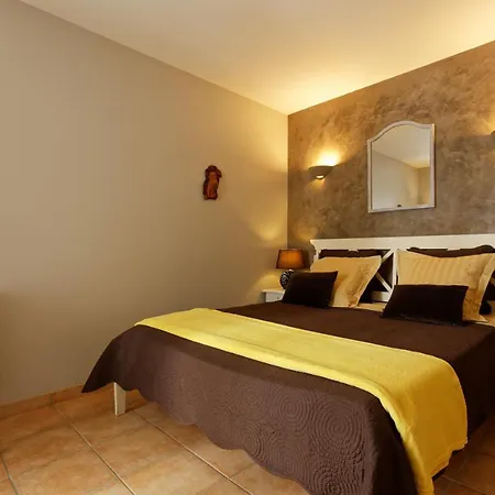 Bed & Breakfast Des Cammaous Vacquieres (Herault)