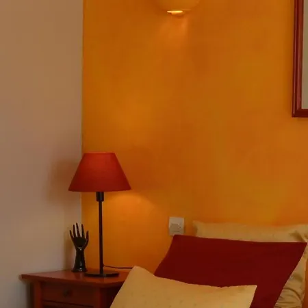 Des Cammaous Bed & Breakfast *